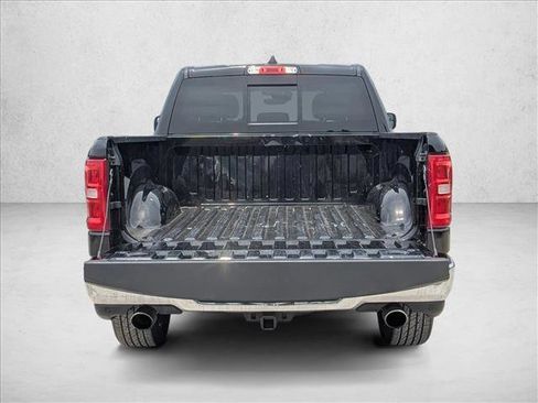Used 2025 RAM 1500 Laramie AWD/4WD image 7