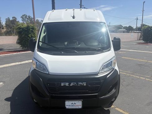 Used 2025 RAM ProMaster 2500 w/ Convenience Group FWD image 4