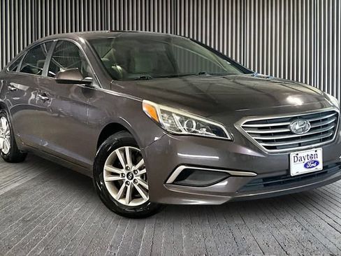 Used 2017 Hyundai Sonata SE FWD image 11