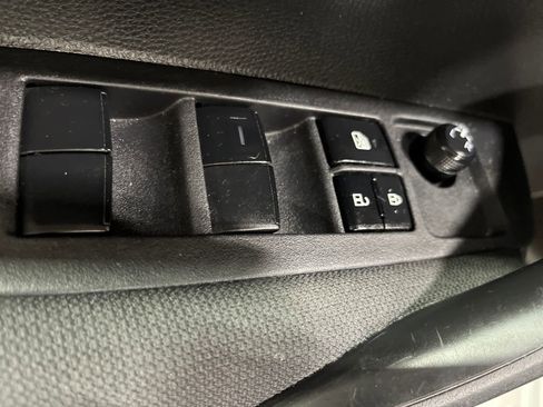 Used 2023 Toyota Corolla LE image 15