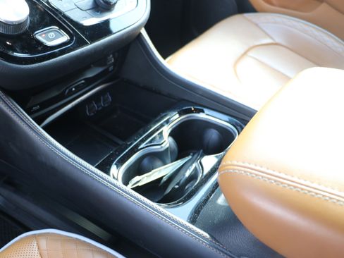 Used 2022 Chrysler Pacifica Pinnacle image 24