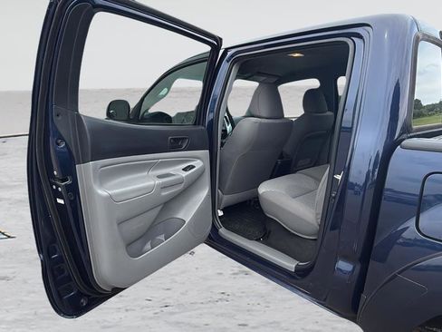 Used 2013 Toyota Tacoma 4x4 Double Cab w/ SR5 Pkg image 35