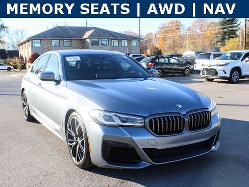 Used 2021 BMW M550i xDrive image 2