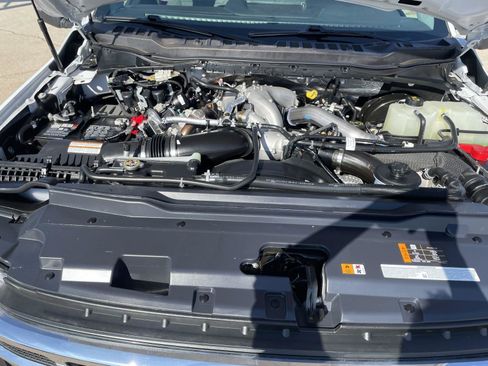 Used 2025 Ford F250 XLT w/ FX4 Off-Road Package image 29