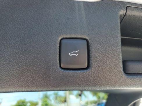 Used 2024 Ford Escape Active image 12