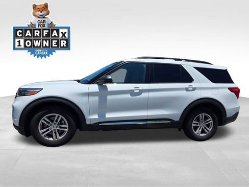 Used 2023 Ford Explorer XLT w/ Equipment Group 202A RWD image 3
