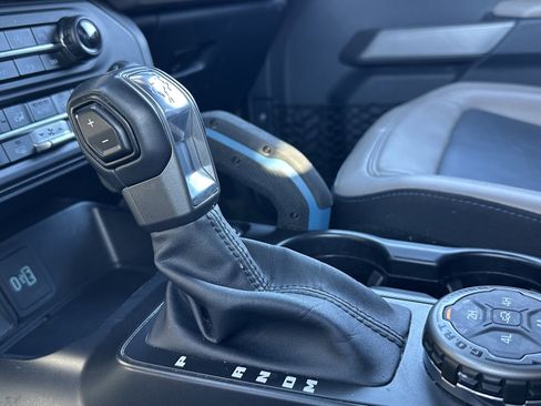 Used 2023 Ford Bronco Wildtrak image 29