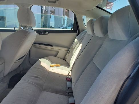 Used 2009 Chevrolet Impala LT FWD image 8