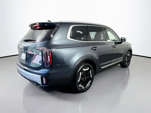 Used 2023 Kia Telluride EX w/ EX Captain's Chair Package FWD image 8
