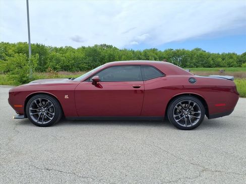 Used 2023 Dodge Challenger R/T Scat Pack RWD image 19