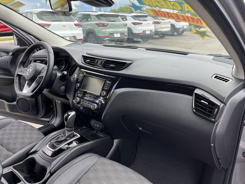 Used 2022 Nissan Rogue Sport SV w/ Technology Package AWD/4WD image 26