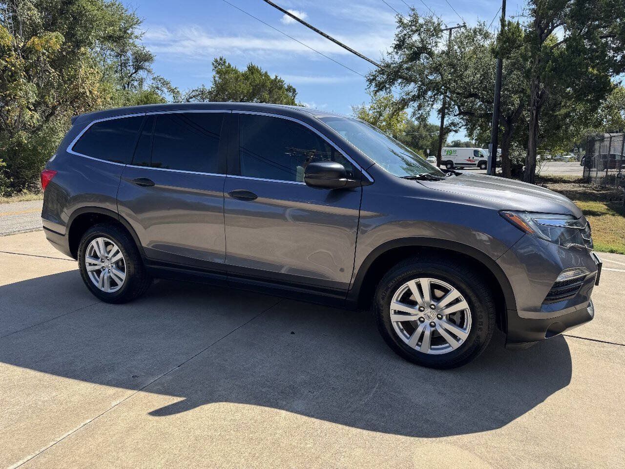 Used 2017 Honda Pilot LX image 16