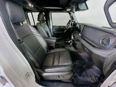 Used 2024 Jeep Wrangler High Altitude image 12