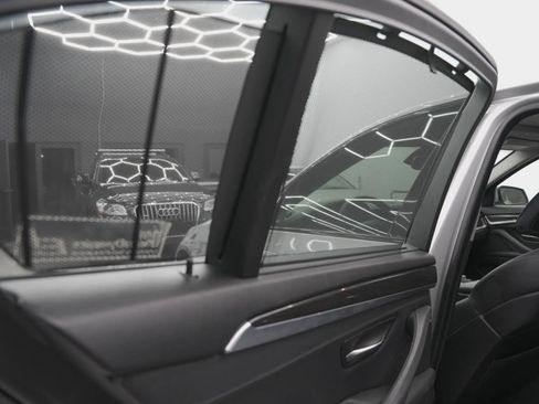 Used 2011 BMW 550i Sedan image 15