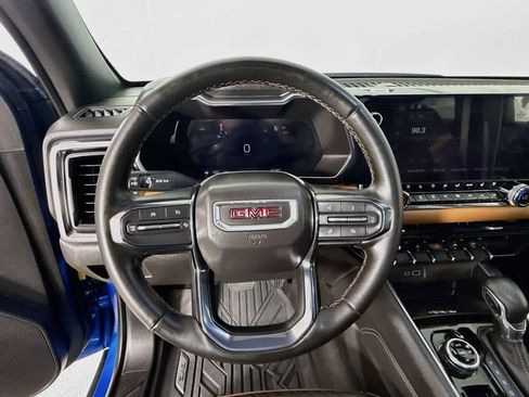 Certified 2023 GMC Canyon AT4 w/ AT4 Premium Package AWD/4WD image 13