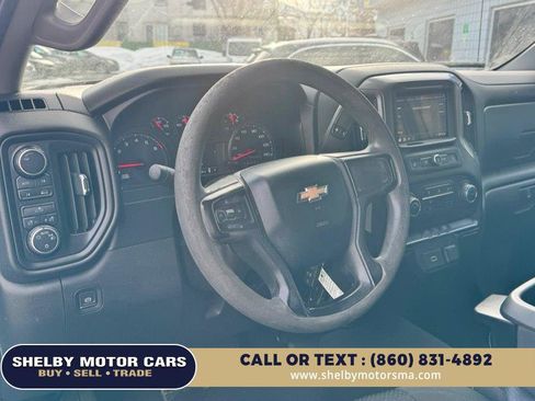 Used 2020 Chevrolet Silverado 1500 Custom w/ Custom Value Package image 9