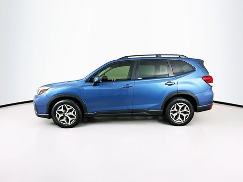 Used 2019 Subaru Forester Premium AWD/4WD image 4