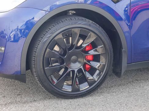 Used 2021 Tesla Model Y 2WD image 9