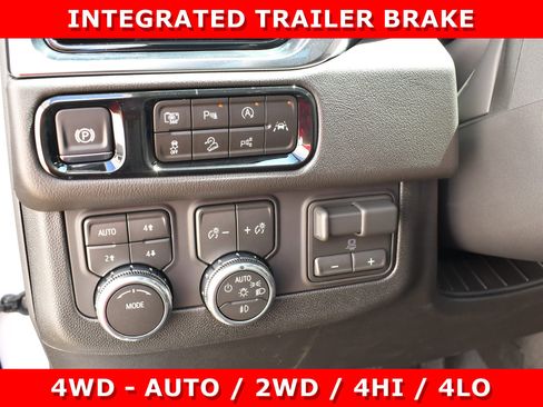 New 2026 GMC Yukon Denali w/ Denali Reserve Package AWD/4WD image 12