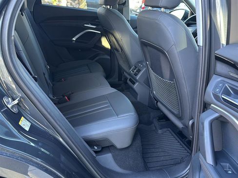 Used 2025 Audi Q5 Premium Plus w/ Premium Plus image 14