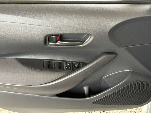 Used 2025 Toyota Corolla LE FWD image 3
