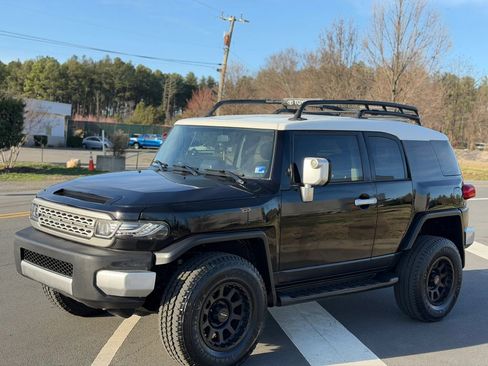 Used 2007 Toyota FJ Cruiser 2WD image 5