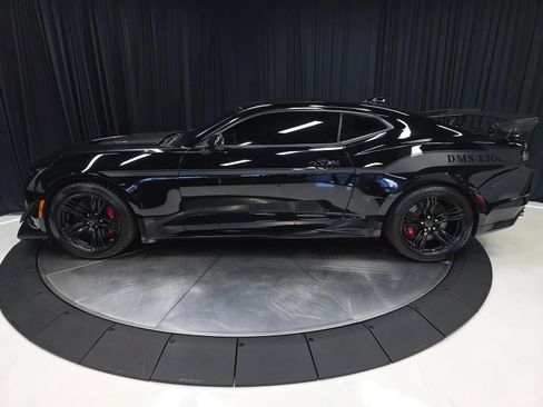 Used 2021 Chevrolet Camaro ZL1 RWD image 12