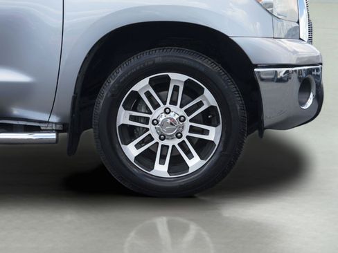 Used 2012 Toyota Tundra 2WD Double Cab w/ Tow Pkg image 4