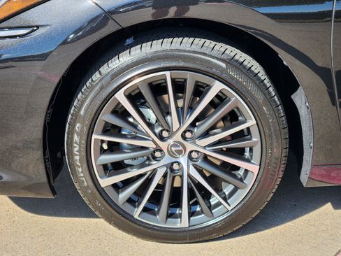 New 2025 Lexus ES 350 w/ Premium Package image 6