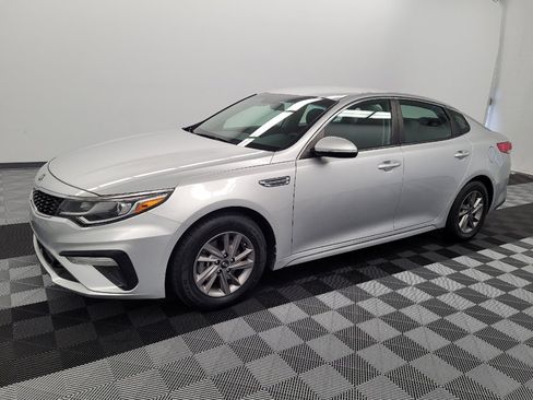 Used 2020 Kia Optima LX FWD image 2
