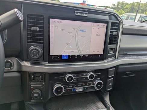 New 2025 Ford F250 Platinum w/ FX4 Off-Road Package image 15