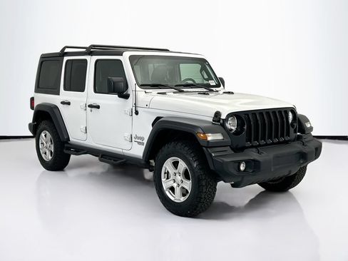 Used 2020 Jeep Wrangler Unlimited Sport S AWD/4WD image 3