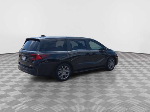 Certified 2026 Honda Odyssey Touring image 8