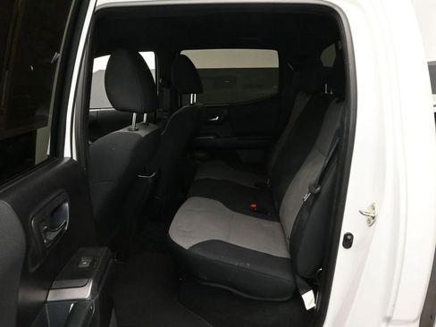 Used 2020 Toyota Tacoma TRD Off-Road image 13