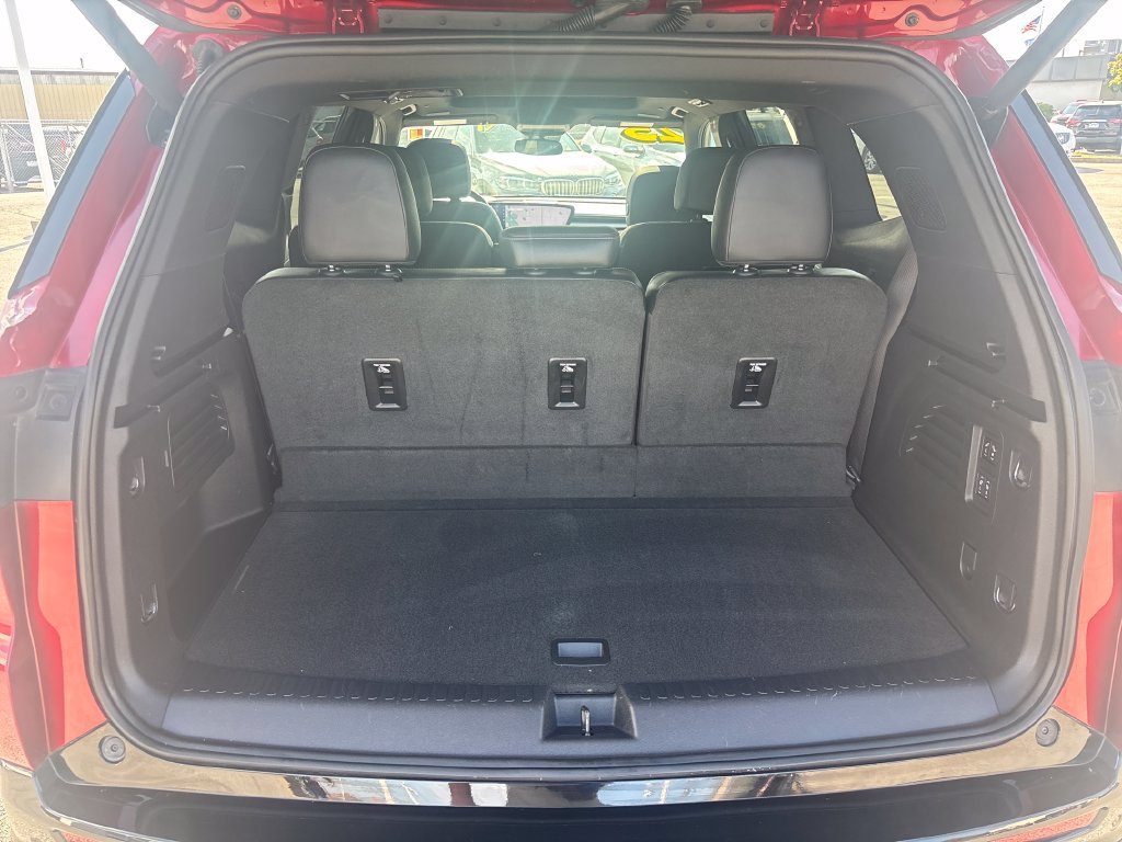 Used 2025 Buick Enclave Sport Touring w/ Power Package AWD/4WD image 29