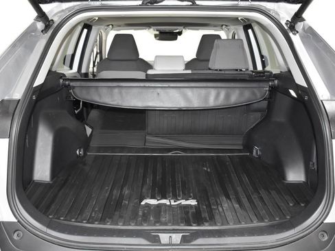 Used 2025 Toyota RAV4 XLE image 28