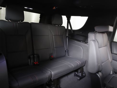 New 2026 Chevrolet Suburban RST w/ RST Capability Package image 12