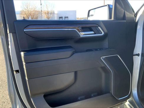 Used 2025 Chevrolet Silverado 1500 LT image 21