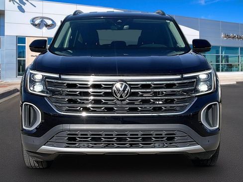Used 2025 Volkswagen Atlas SE FWD image 3