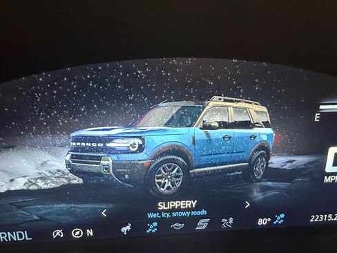 Used 2025 Ford Bronco Sport Outer Banks w/ Outer Banks Tech Package+ AWD/4WD image 41