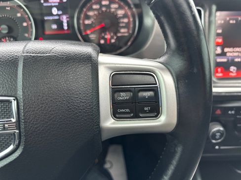 Used 2014 Dodge Charger SXT image 18