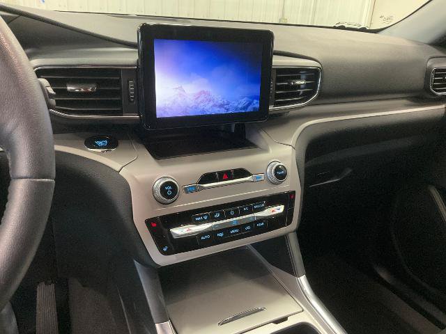 Certified 2024 Ford Explorer XLT w/ Equipment Group 202A AWD/4WD image 14