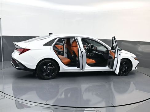 New 2026 Hyundai Elantra Sport FWD image 33