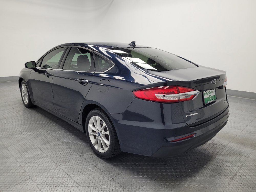 Used 2020 Ford Fusion SE FWD image 3