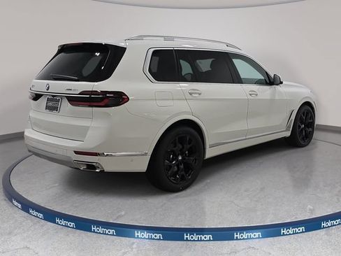 Certified 2025 BMW X7 xDrive40i w/ Climate Comfort Package AWD/4WD image 5