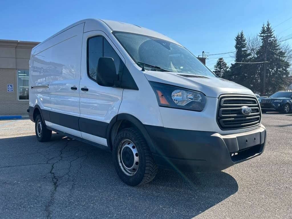 Used 2019 Ford Transit 250 148 Medium Roof RWD image 3