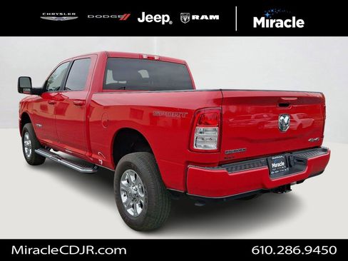 Used 2024 RAM 2500 Big Horn w/ Sport Appearance Package AWD/4WD image 4