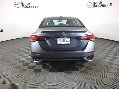 Used 2024 Nissan Sentra SR w/ SR Premium Package FWD image 6