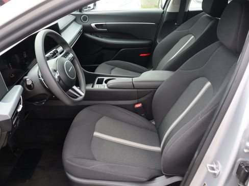 Used 2025 Hyundai Sonata SEL FWD image 22