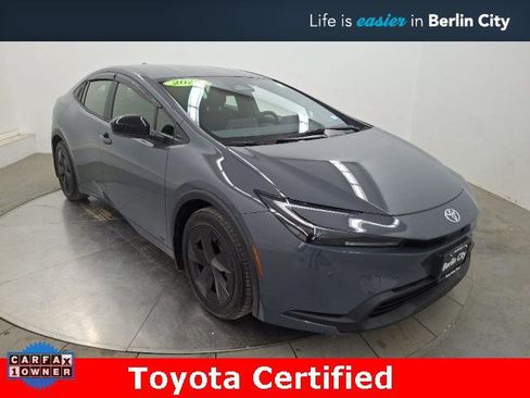 Certified 2025 Toyota Prius LE image 1